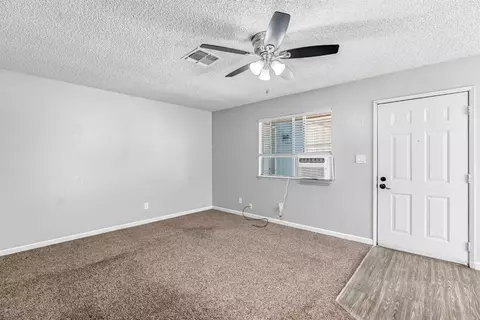 Living - 12511 A, Biola, CA 93606 photo 2 of 4