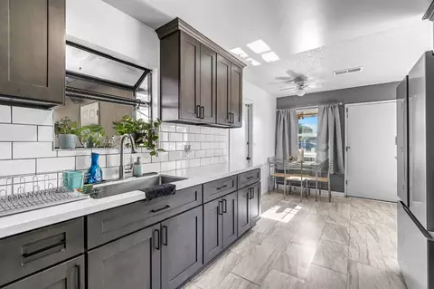Kitchen - 1016 Cutting St, Madera, CA 93638 photo 3 of 4