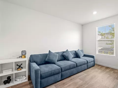 Living - 4225 Hampton Way, Clovis, CA 93619 photo 5 of 6