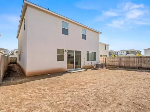 Exterior - 4225 Hampton Way, Clovis, CA 93619 photo 4 of 5