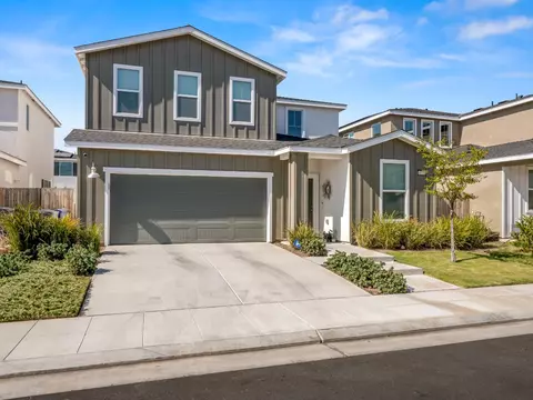 Exterior - 4225 Hampton Way, Clovis, CA 93619 photo 2 of 5
