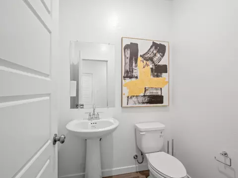 Bath - 4225 Hampton Way, Clovis, CA 93619 photo 2 of 8