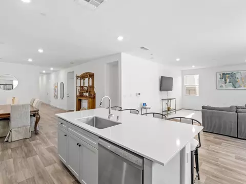 Kitchen - 4225 Hampton Way, Clovis, CA 93619 photo 3 of 7