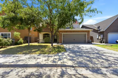 6184 E Pontiac Way, Fresno, CA 93727