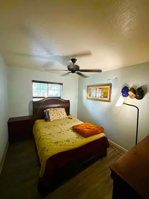 Bedroom - 4736 E Lyell Ave, Fresno, CA 93702 photo 1 of 1