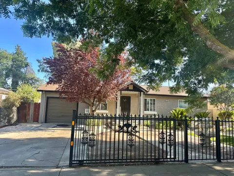 4736 E Lyell Ave, Fresno, CA 93702