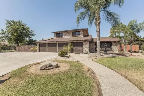 1534 S Sylmar Ave, Fresno, CA 93727