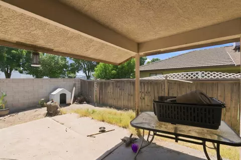 Exterior - 933 Barnett Way, Madera, CA 93637 photo 4 of 7