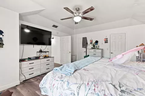 Bedroom - 933 Barnett Way, Madera, CA 93637 photo 3 of 3