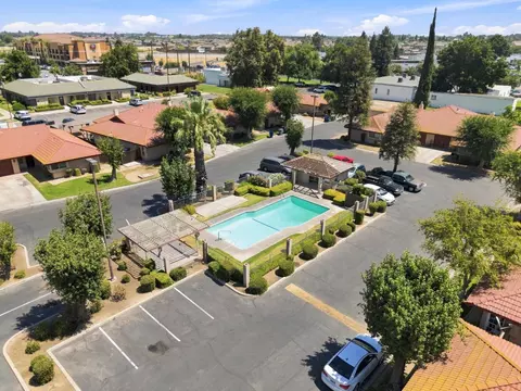 View/Area - 933 Barnett Way, Madera, CA 93637 photo 14 of 14