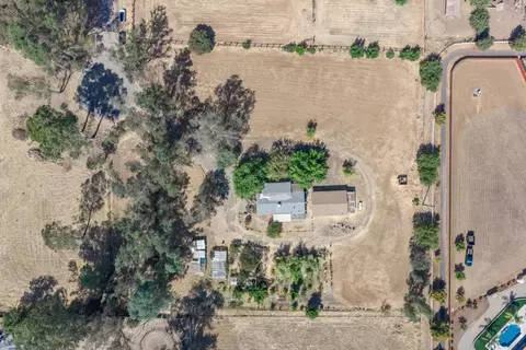 12752 N Robinson Ave, Sanger, CA 93657 photo 5