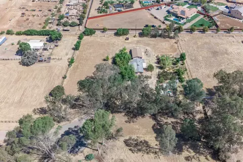 12752 N Robinson Ave, Sanger, CA 93657 photo 9