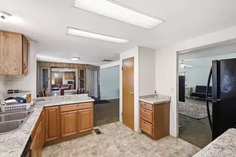 12752 N Robinson Ave, Sanger, CA 93657 photo 17