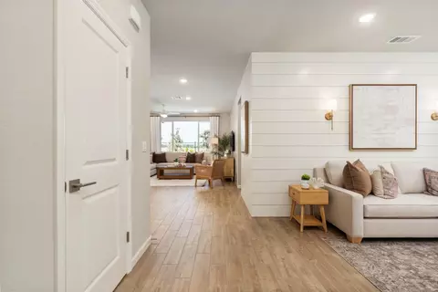 Entry Way - 740 Solar Ln, Clovis, CA 93619 photo 2 of 4