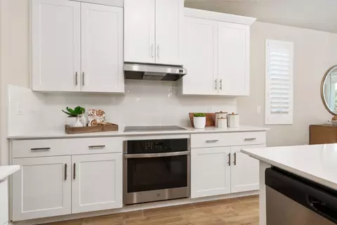 Kitchen - 644 Solar Ln, Clovis, CA 93619 photo 1 of 5