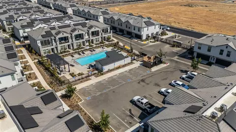 View/Area - 464 W Balsam Ln, Clovis, CA 93611 photo 3 of 4