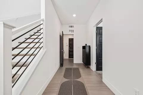Entry Way - 464 W Balsam Ln, Clovis, CA 93611 photo 1 of 2