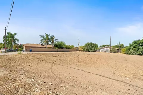 424 Wallace, Madera, CA 93638 photo 4