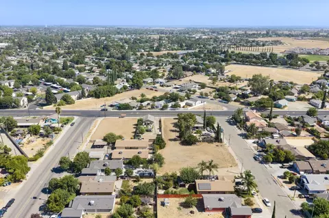424 Wallace, Madera, CA 93638 photo 8