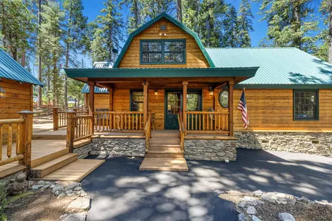 41836 Knobcone Ln, Shaver Lake, CA 93664