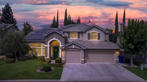 10283 N Sterling Ln, Fresno, CA 93730