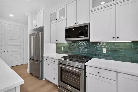 Kitchen - 3235 Lourdes Ave, Clovis, CA 93619 photo 4 of 4