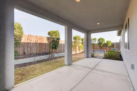Exterior - 3235 Lourdes Ave, Clovis, CA 93619 photo 2 of 5