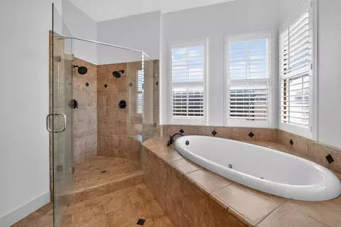 Bath - 2392 Trenton, Clovis, CA 93619 photo 4 of 5