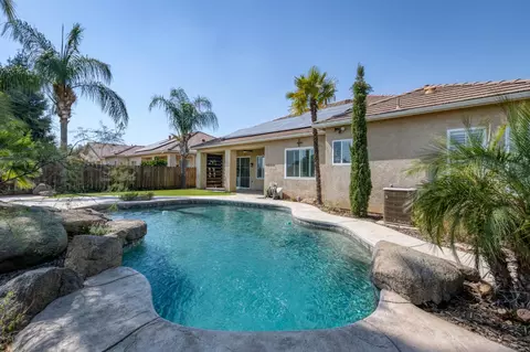 Exterior - 2392 Trenton, Clovis, CA 93619 photo 12 of 13