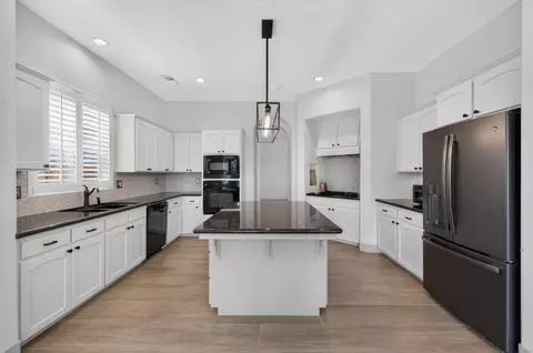 Kitchen - 2392 Trenton, Clovis, CA 93619 photo 1 of 6