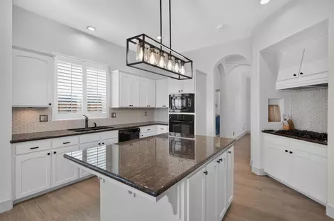 Kitchen - 2392 Trenton, Clovis, CA 93619 photo 2 of 6