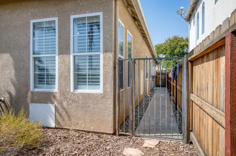Exterior - 2392 Trenton, Clovis, CA 93619 photo 11 of 13