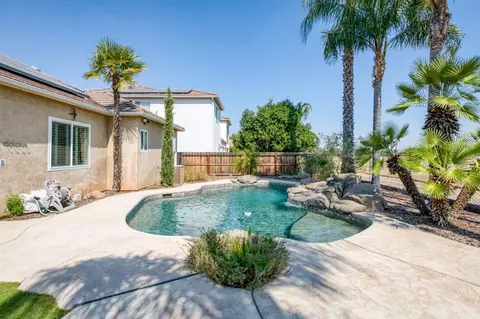 Exterior - 2392 Trenton, Clovis, CA 93619 photo 10 of 13