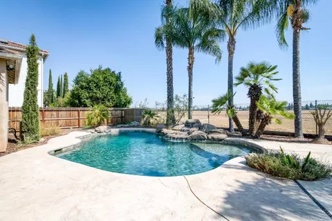 Exterior - 2392 Trenton, Clovis, CA 93619 photo 9 of 13