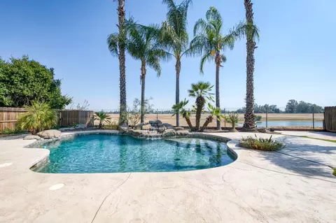 Exterior - 2392 Trenton, Clovis, CA 93619 photo 13 of 13