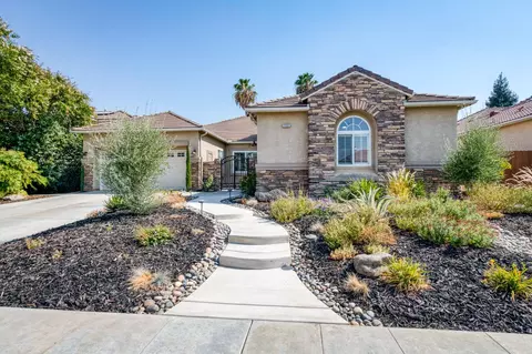 Exterior - 2392 Trenton, Clovis, CA 93619 photo 4 of 13