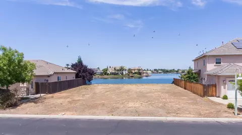 10952 E Promontory Way, Clovis, CA 93619 photo 2