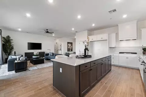 Kitchen - 2291 N Argyle Ave, Clovis, CA 93619 photo 3 of 4