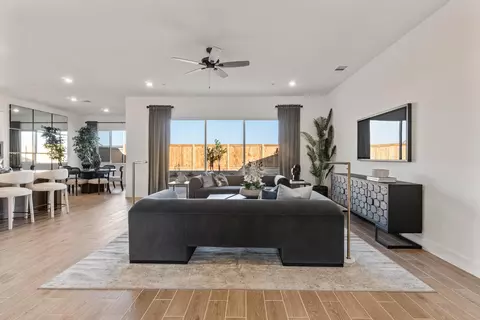 Living - 2291 N Argyle Ave, Clovis, CA 93619 photo 1 of 2