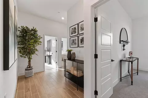 Entry Way - 2291 N Argyle Ave, Clovis, CA 93619 photo 3 of 3
