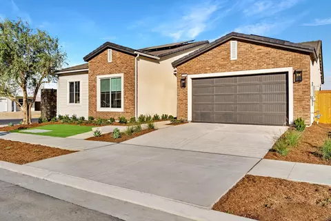 Exterior - 2291 N Argyle Ave, Clovis, CA 93619 photo 2 of 5