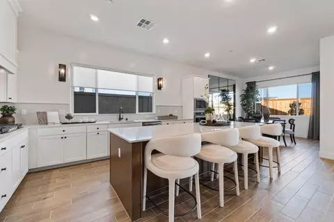 Kitchen - 2291 N Argyle Ave, Clovis, CA 93619 photo 2 of 4