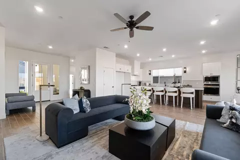 Entry Way - 2291 N Argyle Ave, Clovis, CA 93619 photo 2 of 3