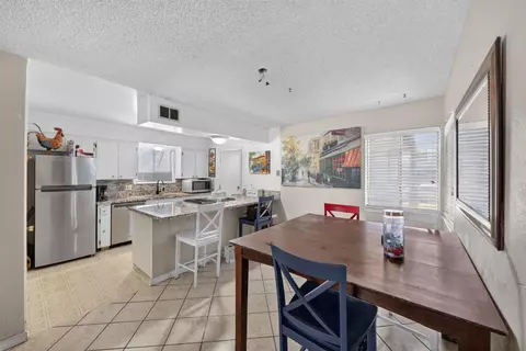 Dining - 179 W Norwich Ave, Clovis, CA 93612 photo 1 of 2