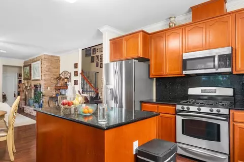 Kitchen - 512 Peach Dr, Chowchilla, CA 93610 photo 2 of 3