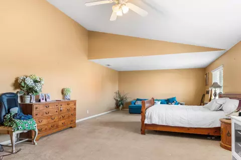 Bedroom - 512 Peach Dr, Chowchilla, CA 93610 photo 4 of 6