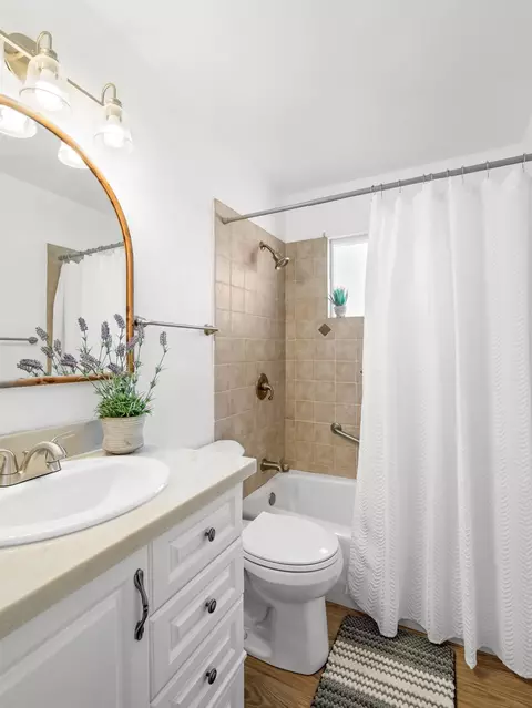 Bath - 10401 E Bullard Ave, Clovis, CA 93619 photo 4 of 4