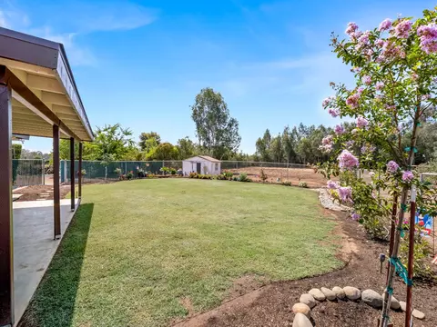 Exterior - 10401 E Bullard Ave, Clovis, CA 93619 photo 7 of 18