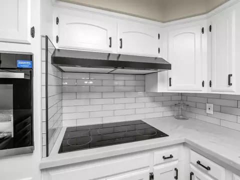 Kitchen - 10401 E Bullard Ave, Clovis, CA 93619 photo 5 of 6