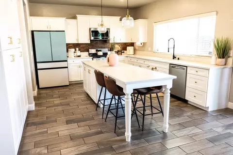 Kitchen - 4175 Pico Ave, Clovis, CA 93619 photo 2 of 2